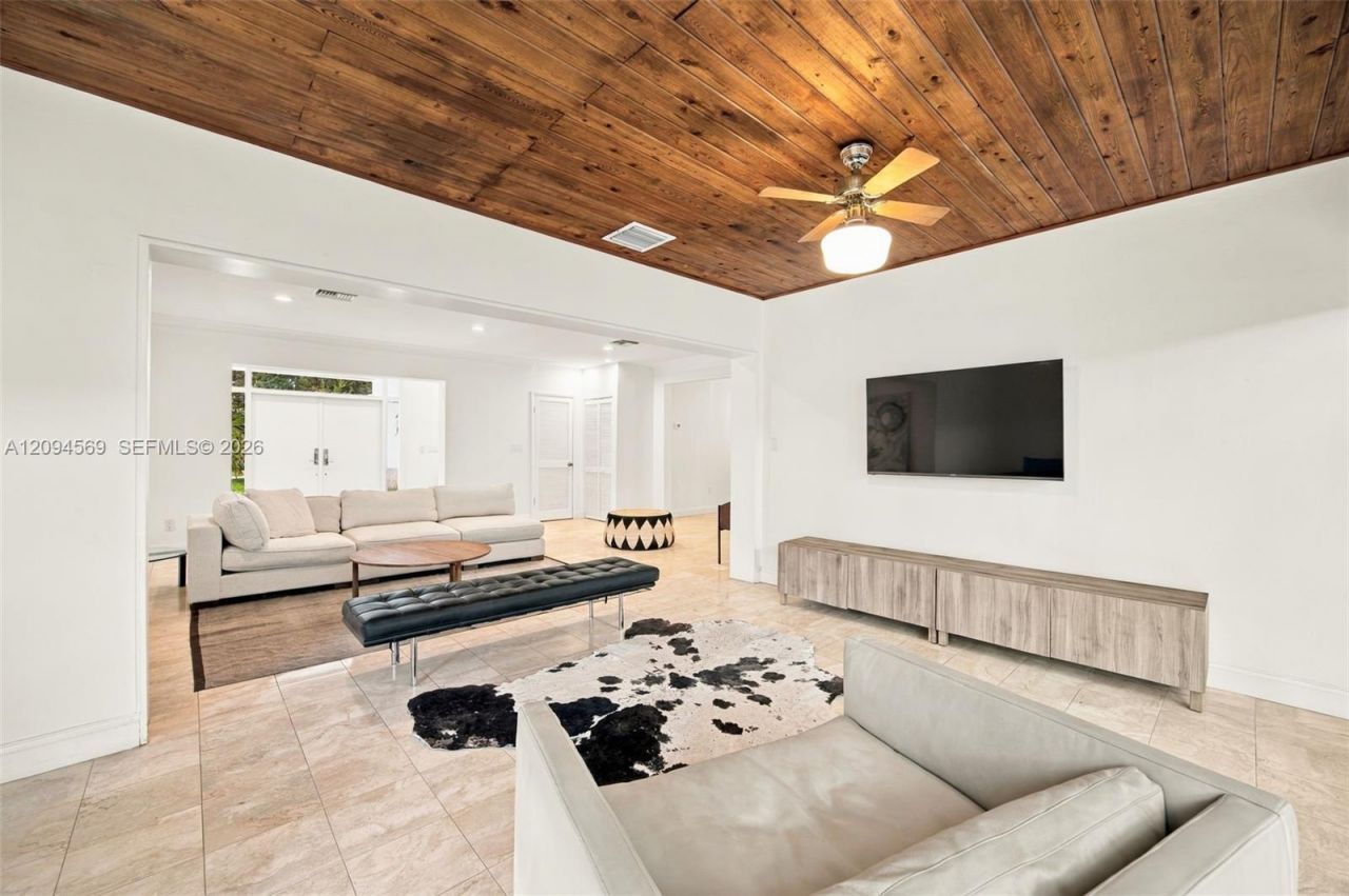 1325 Blue Rd , Coral Gables, FL 33146 Photo