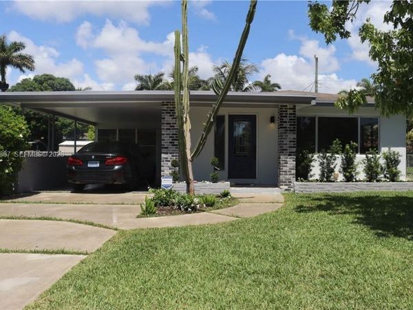 702 N 31st Ct , Hollywood, FL 33021