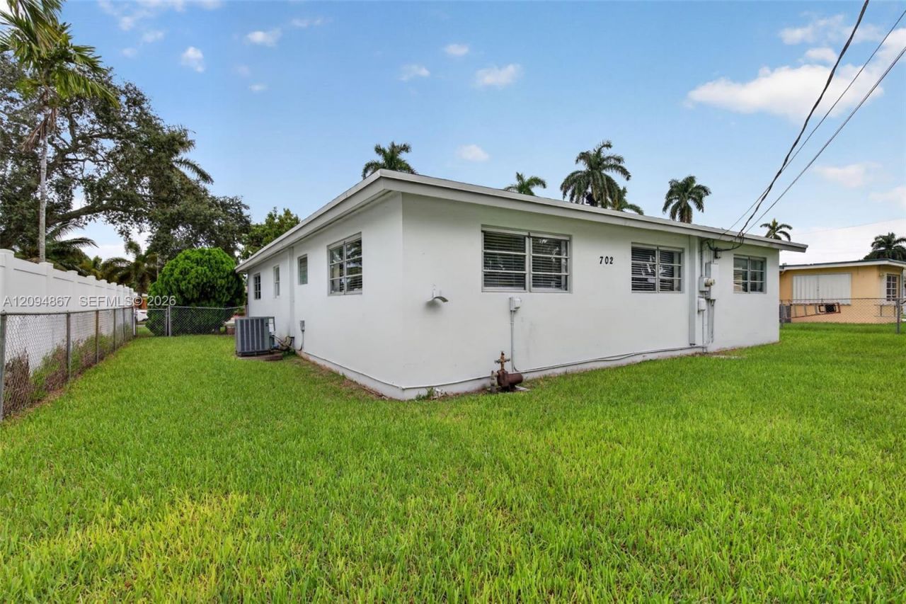 702 N 31st Ct, Hollywood, FL 33021 Photo