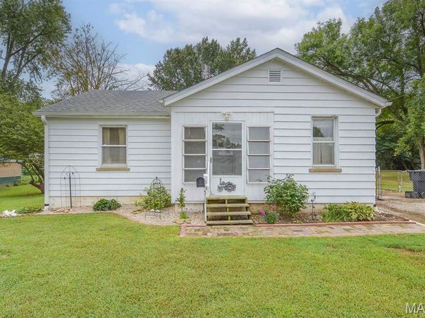 518 S 18th Street, Belleville, IL 62226