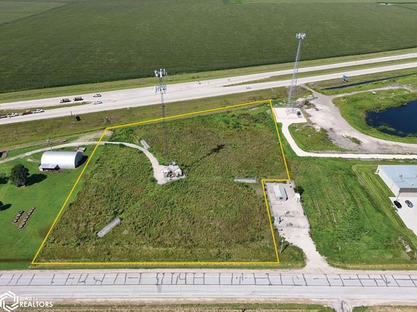 Wapello Street S, Mediapolis, IA 52637