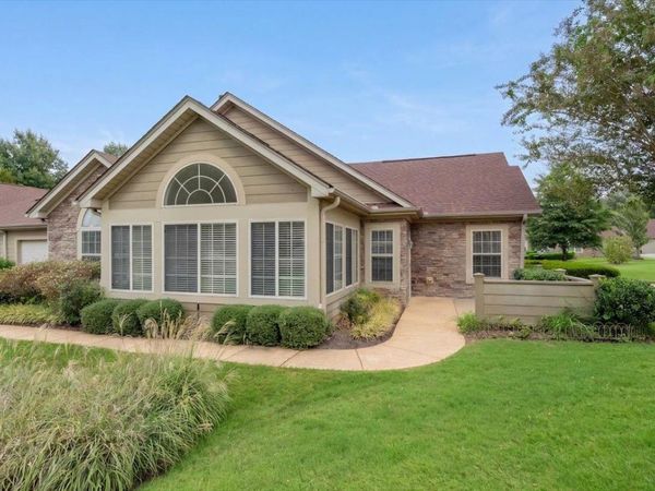 1700 W SOUTHFIELD CIR, Memphis, TN 38016
