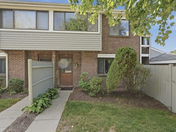 88 Bailey St, Unit 88, Stoughton, MA 02072