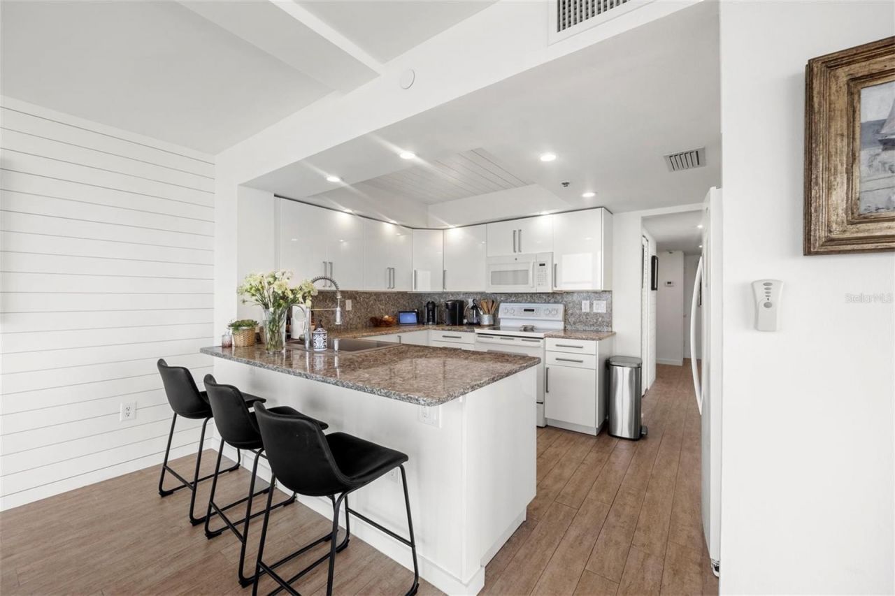 770 S Palm Avenue, Unit 1001, Sarasota, FL 34236 Photo