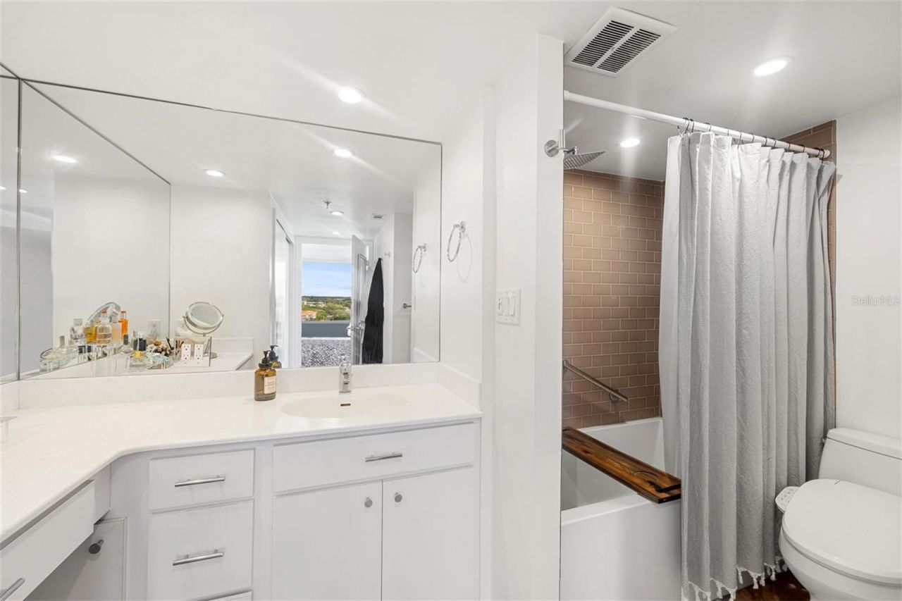 770 S Palm Avenue, Unit 1001, Sarasota, FL 34236 Photo