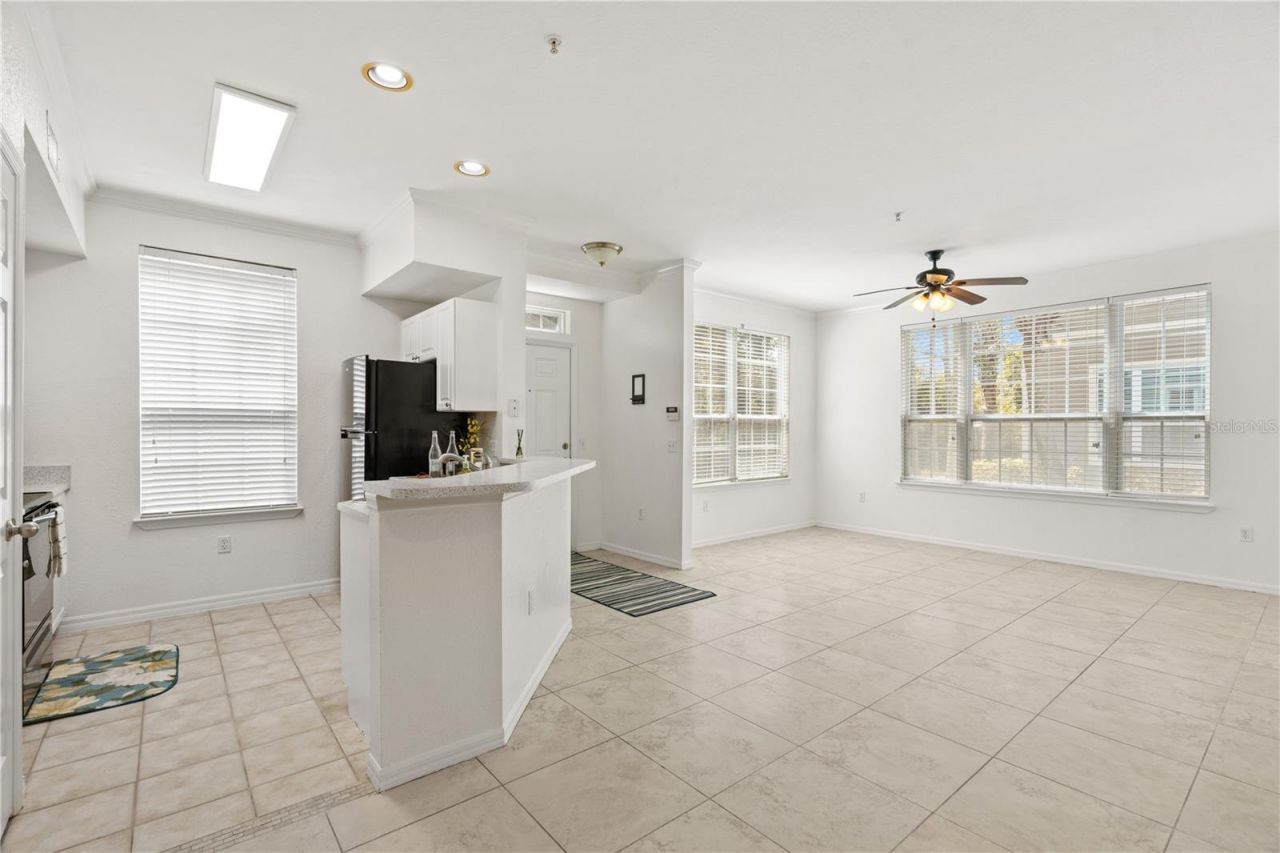 5561 Rosehill Road, Unit 103, Sarasota, FL 34233 Photo