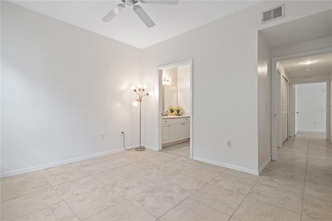 5561 Rosehill Road, Unit 103, Sarasota, FL 34233 Photo