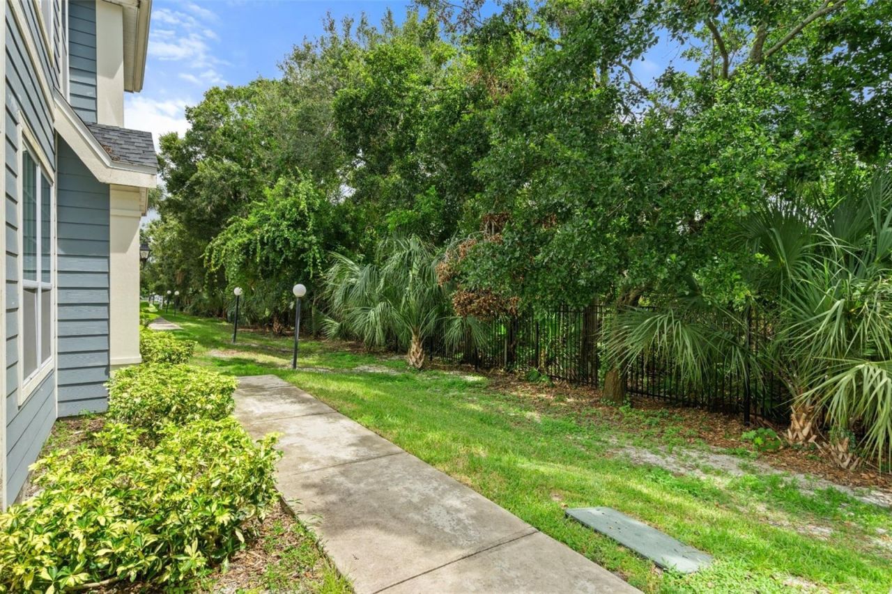 5561 Rosehill Road, Unit 103, Sarasota, FL 34233 Photo