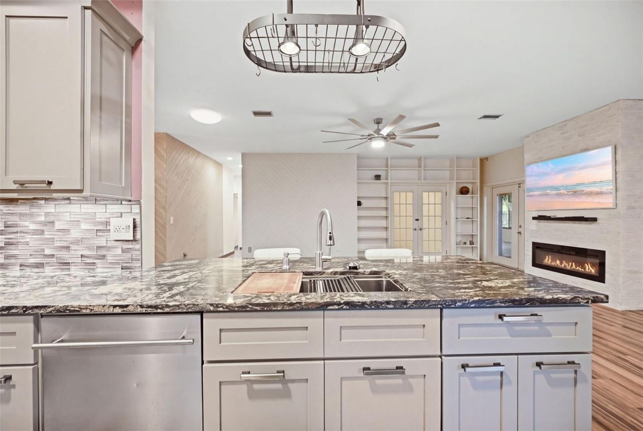 4656 31st Court E, Bradenton, FL 34203 Photo