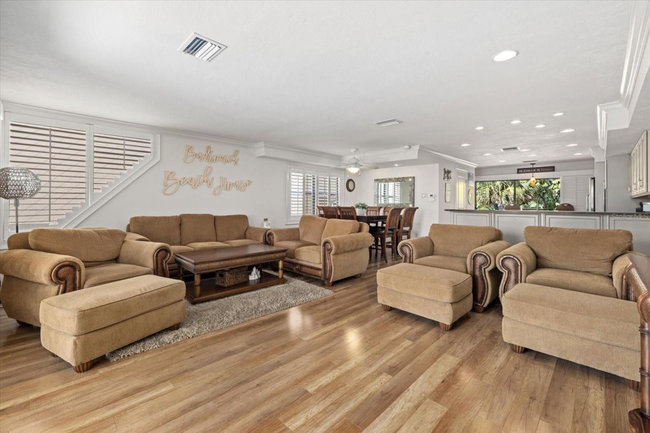 548 Beach Road, Unit A, Sarasota, FL 34242 Photo