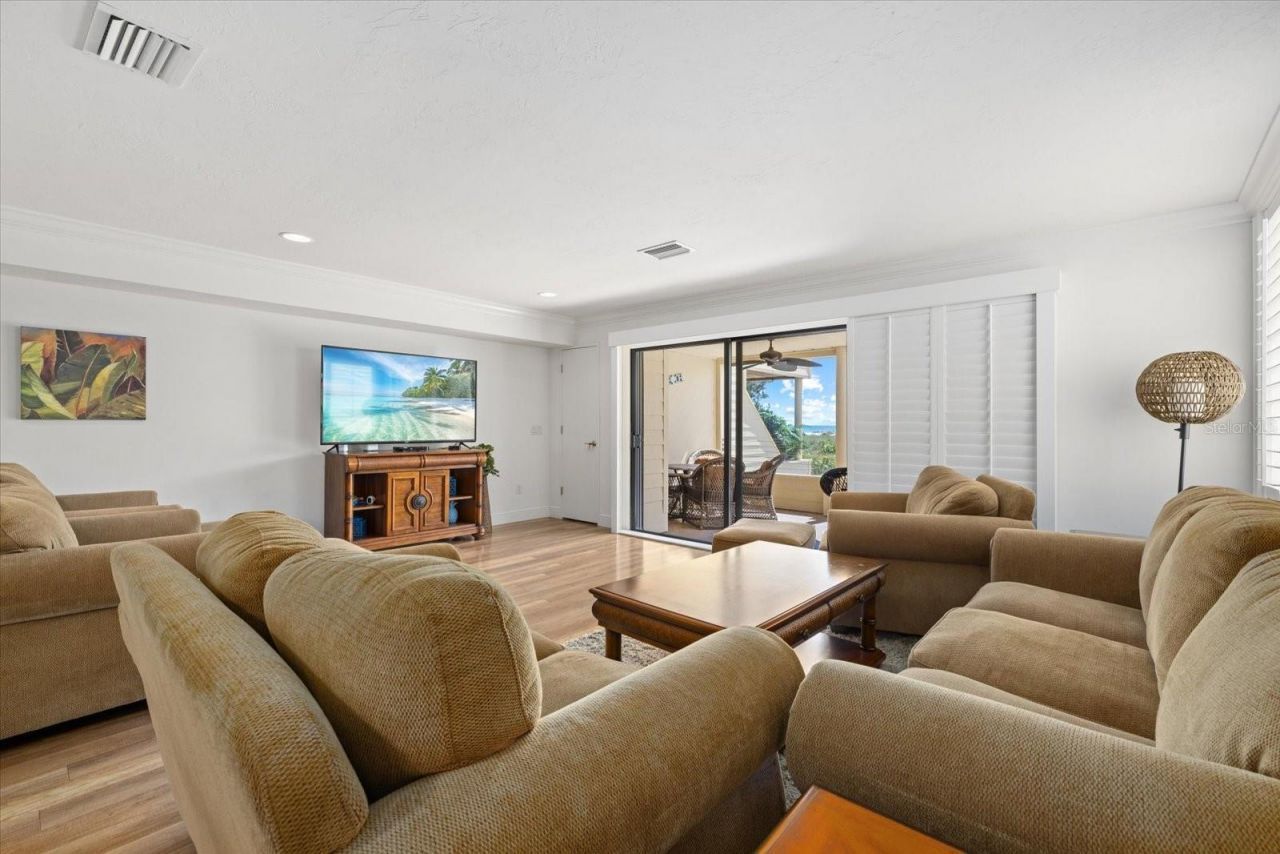 548 Beach Road, Unit A, Sarasota, FL 34242 Photo
