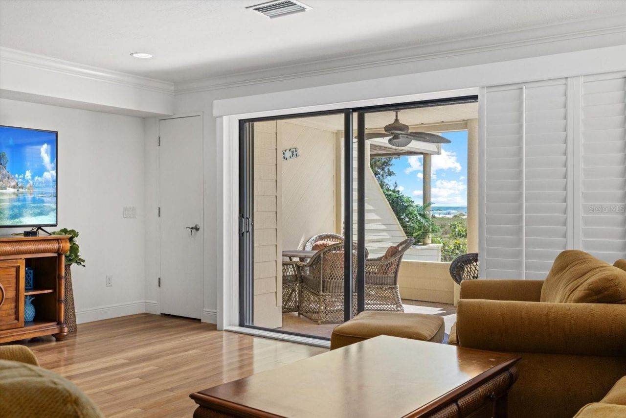 548 Beach Road, Unit A, Sarasota, FL 34242 Photo