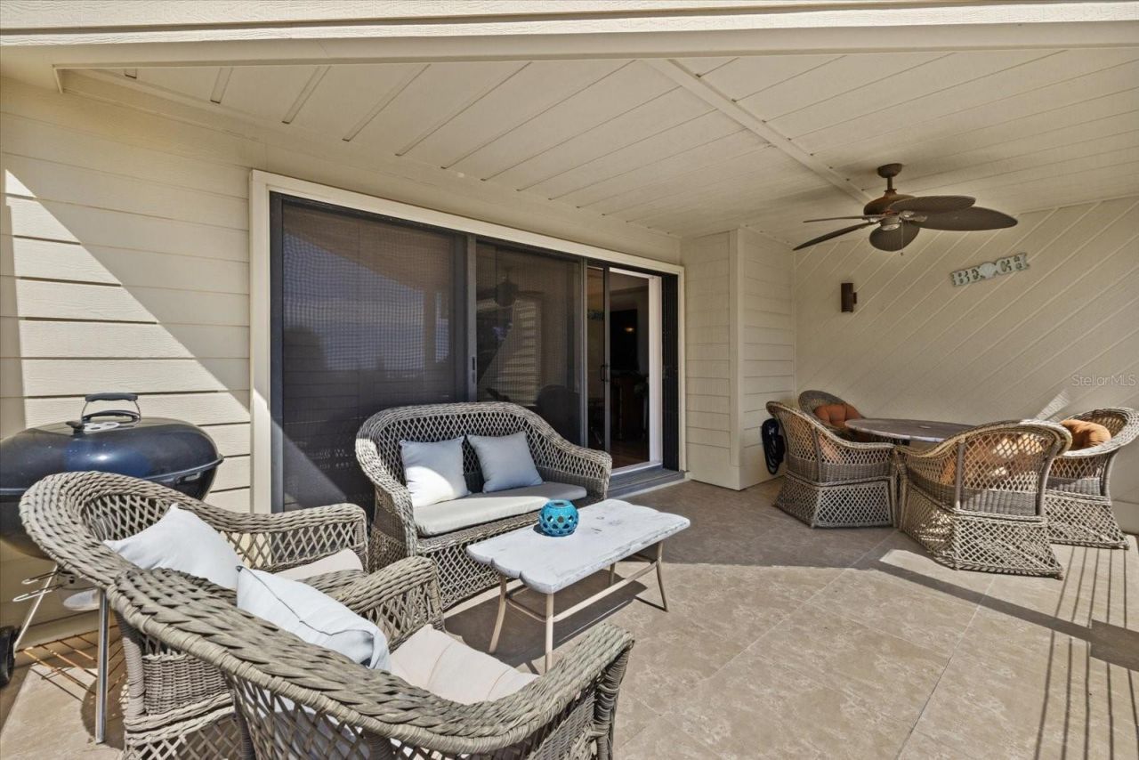 548 Beach Road, Unit A, Sarasota, FL 34242 Photo