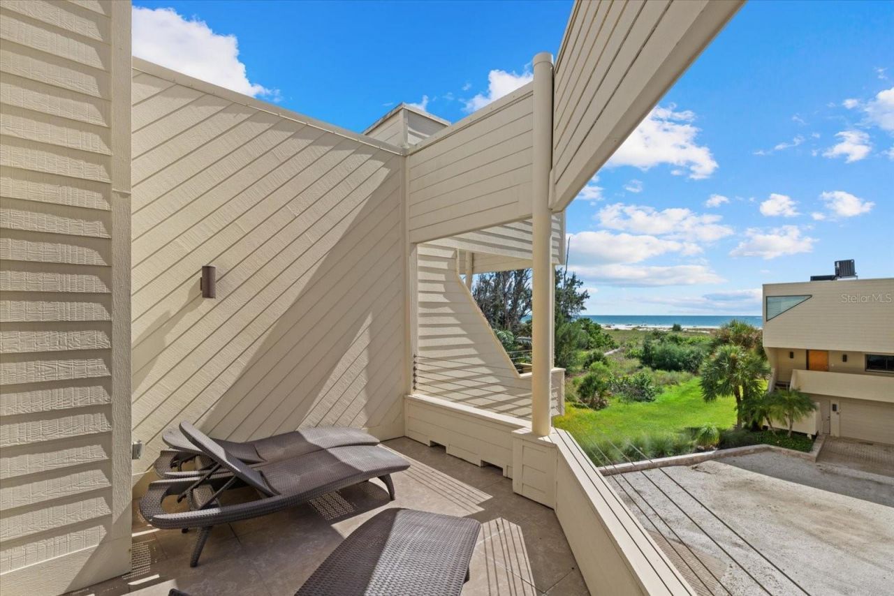 548 Beach Road, Unit A, Sarasota, FL 34242 Photo