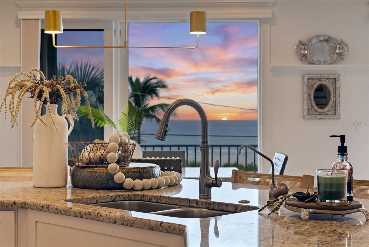 3014 Avenue E, Holmes Beach, FL 34217 Photo