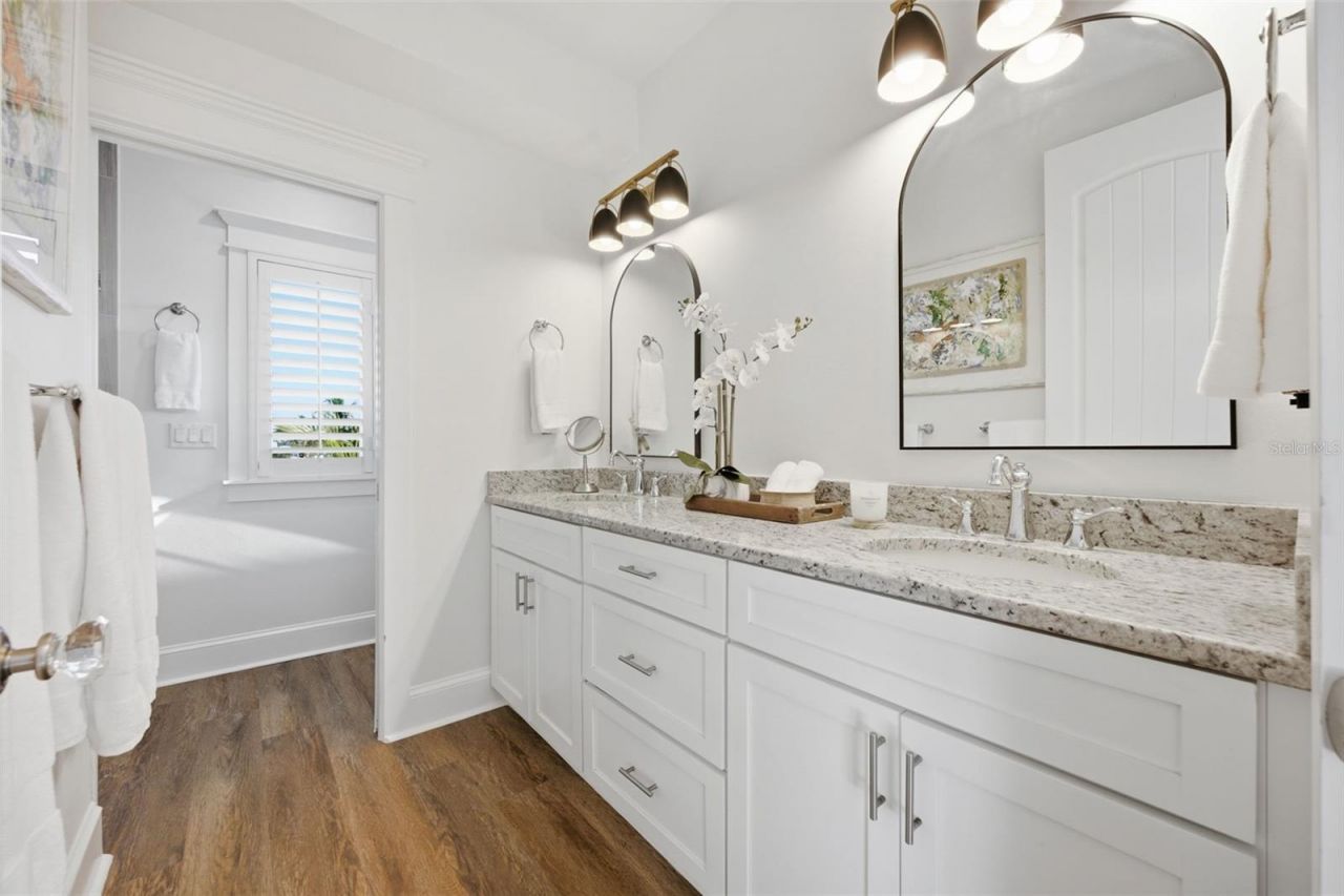 3014 Avenue E, Holmes Beach, FL 34217 Photo