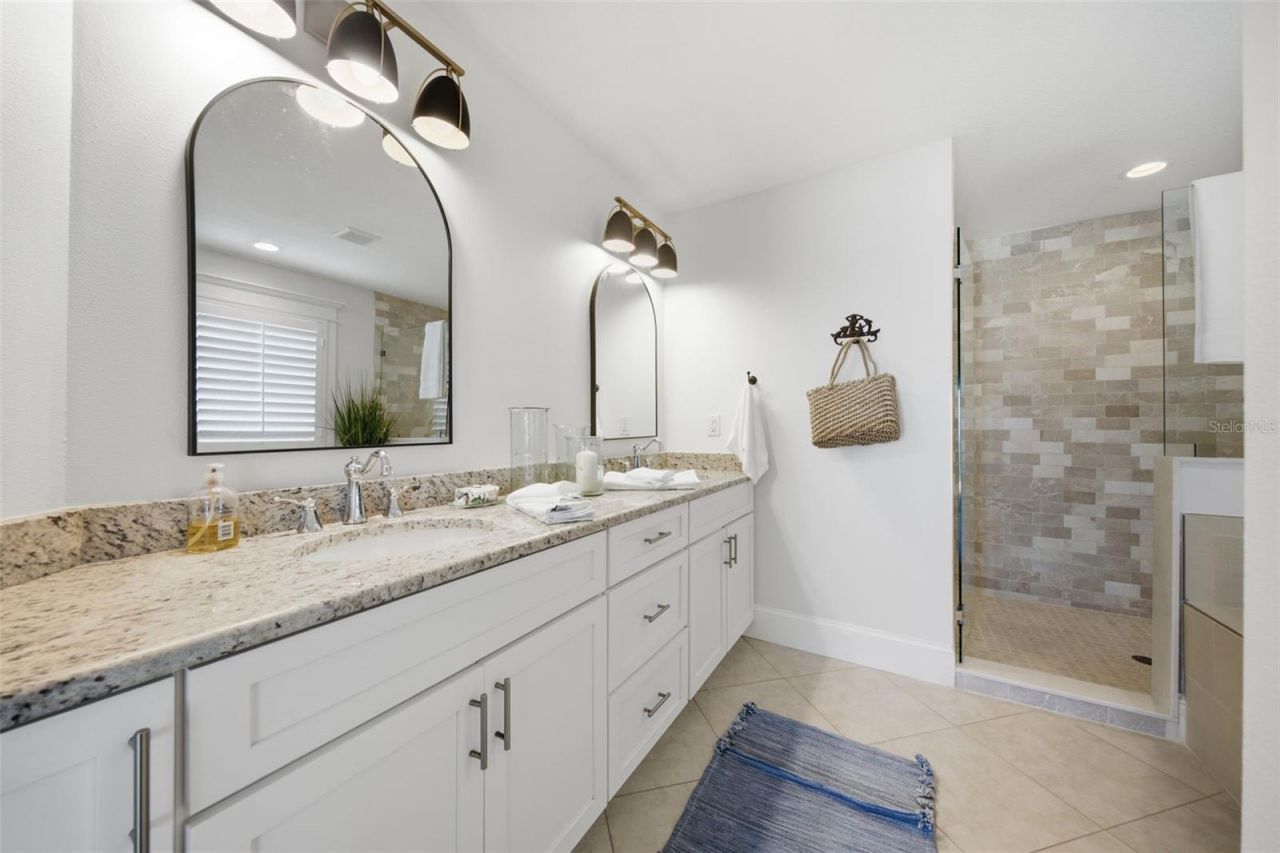 3014 Avenue E, Holmes Beach, FL 34217 Photo