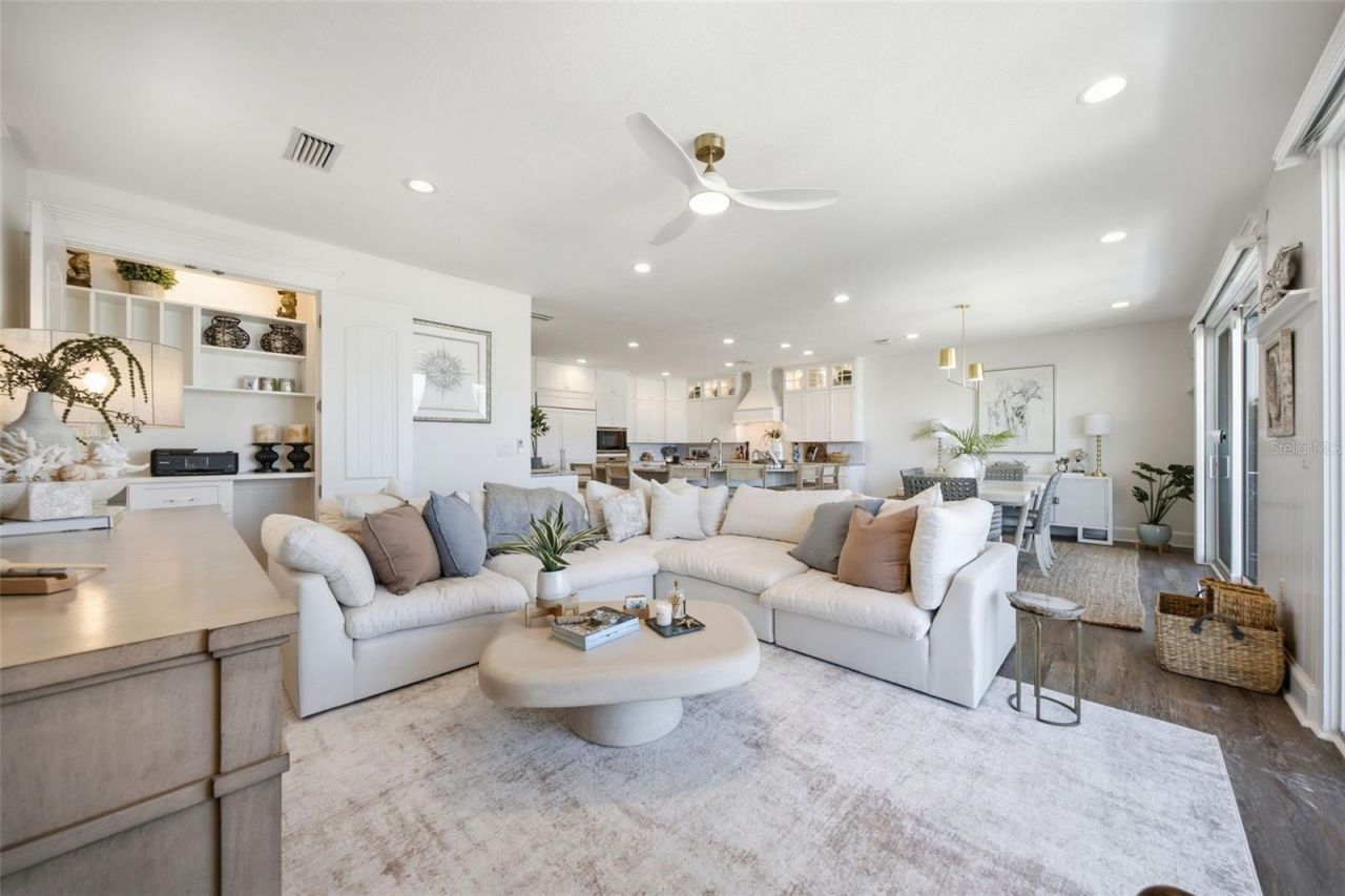 3014 Avenue E, Holmes Beach, FL 34217 Photo