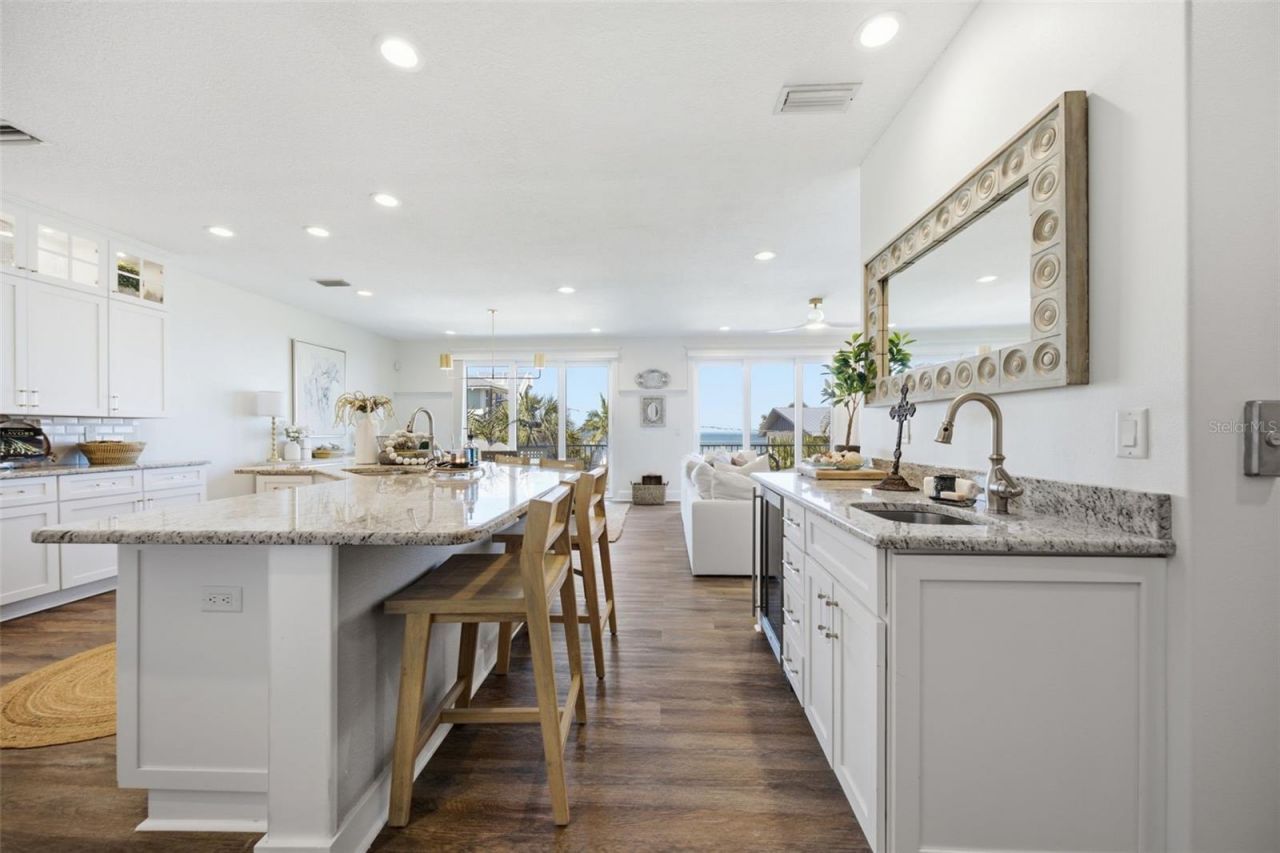 3014 Avenue E, Holmes Beach, FL 34217 Photo