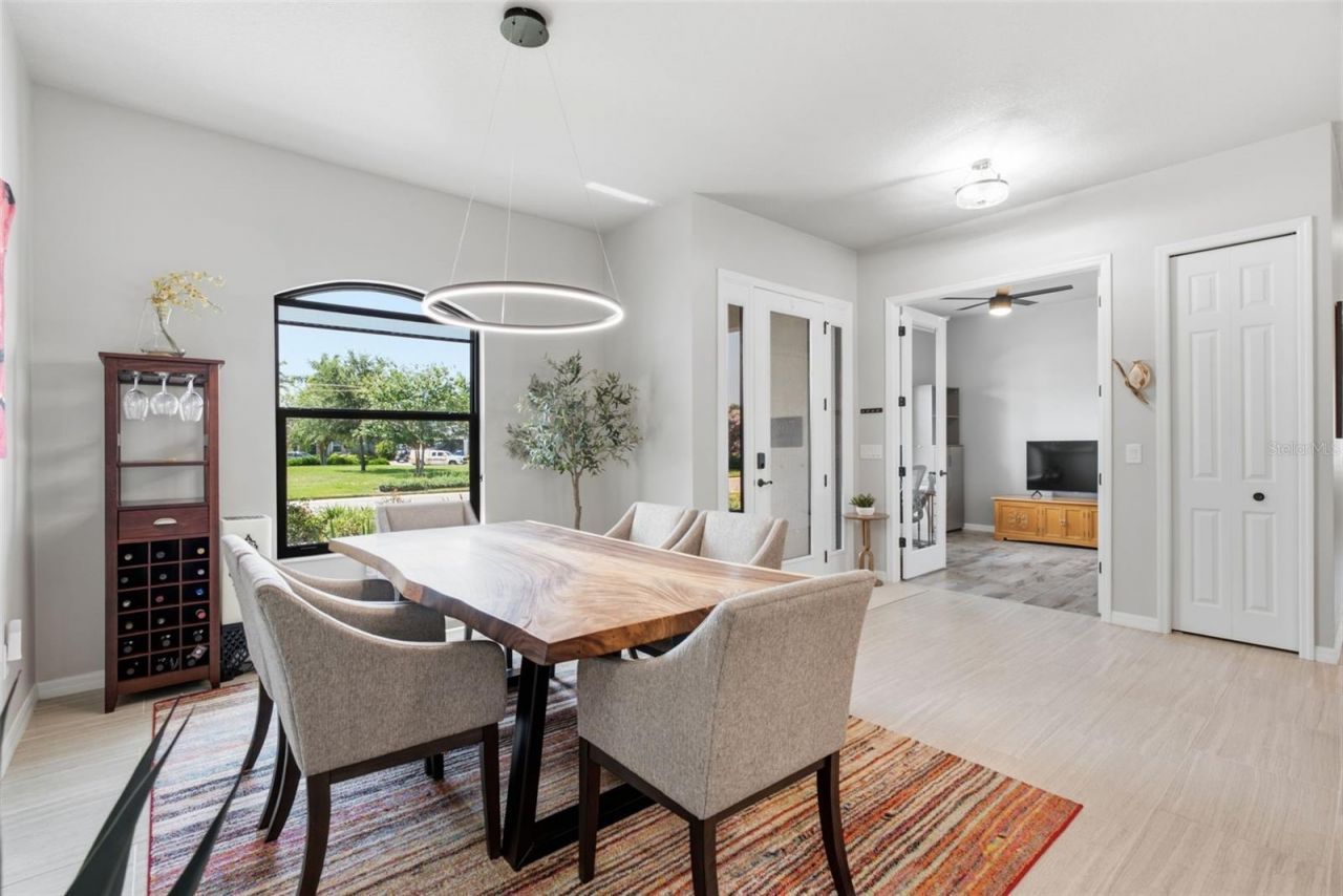 807 Alandra Lane, Ruskin, FL 33573 Photo