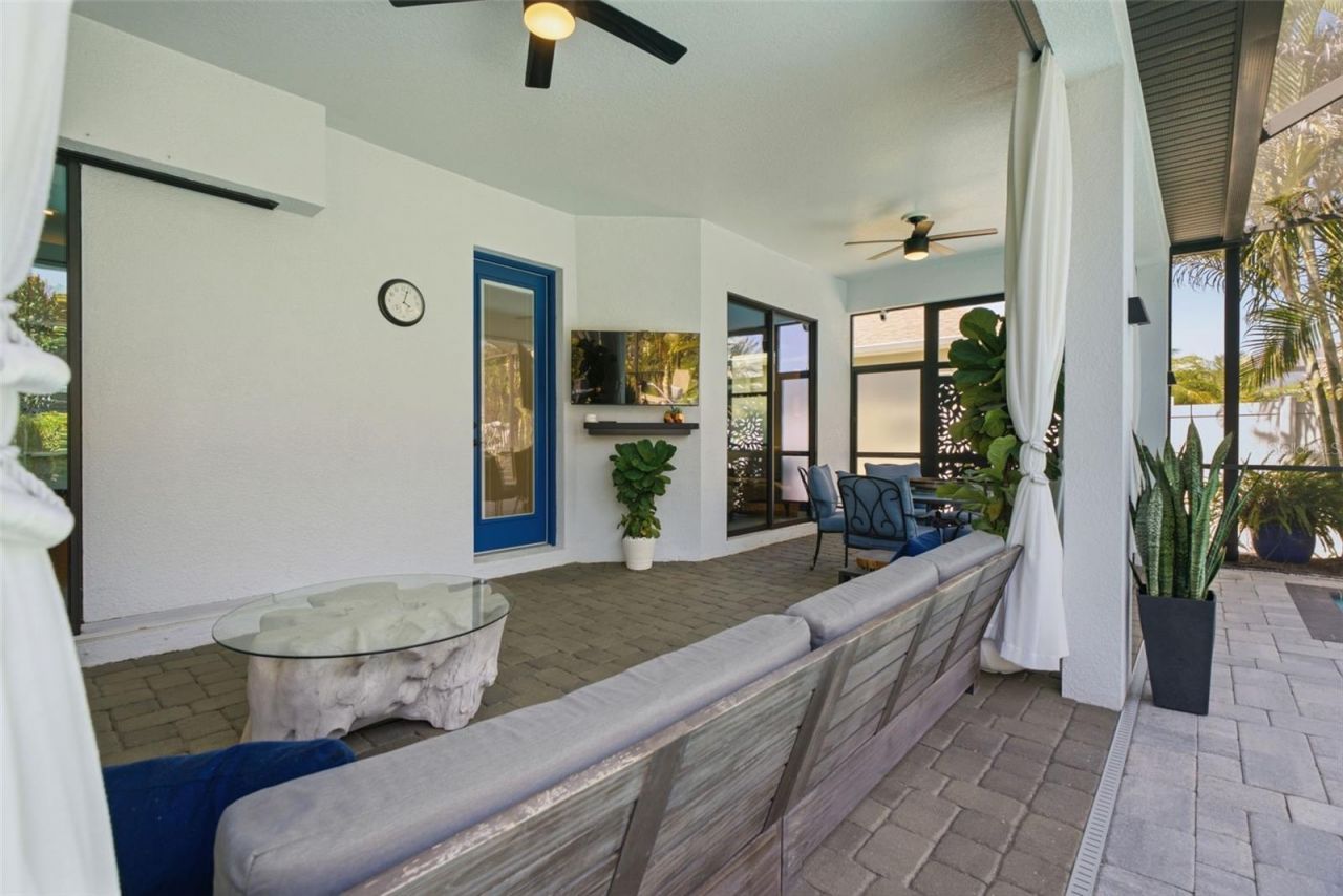 807 Alandra Lane, Ruskin, FL 33573 Photo