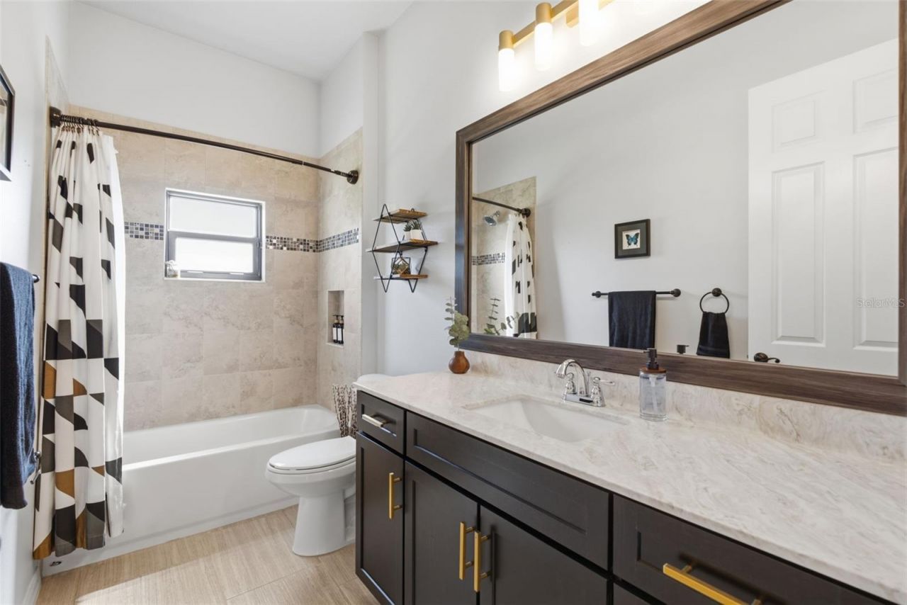 807 Alandra Lane, Ruskin, FL 33573 Photo