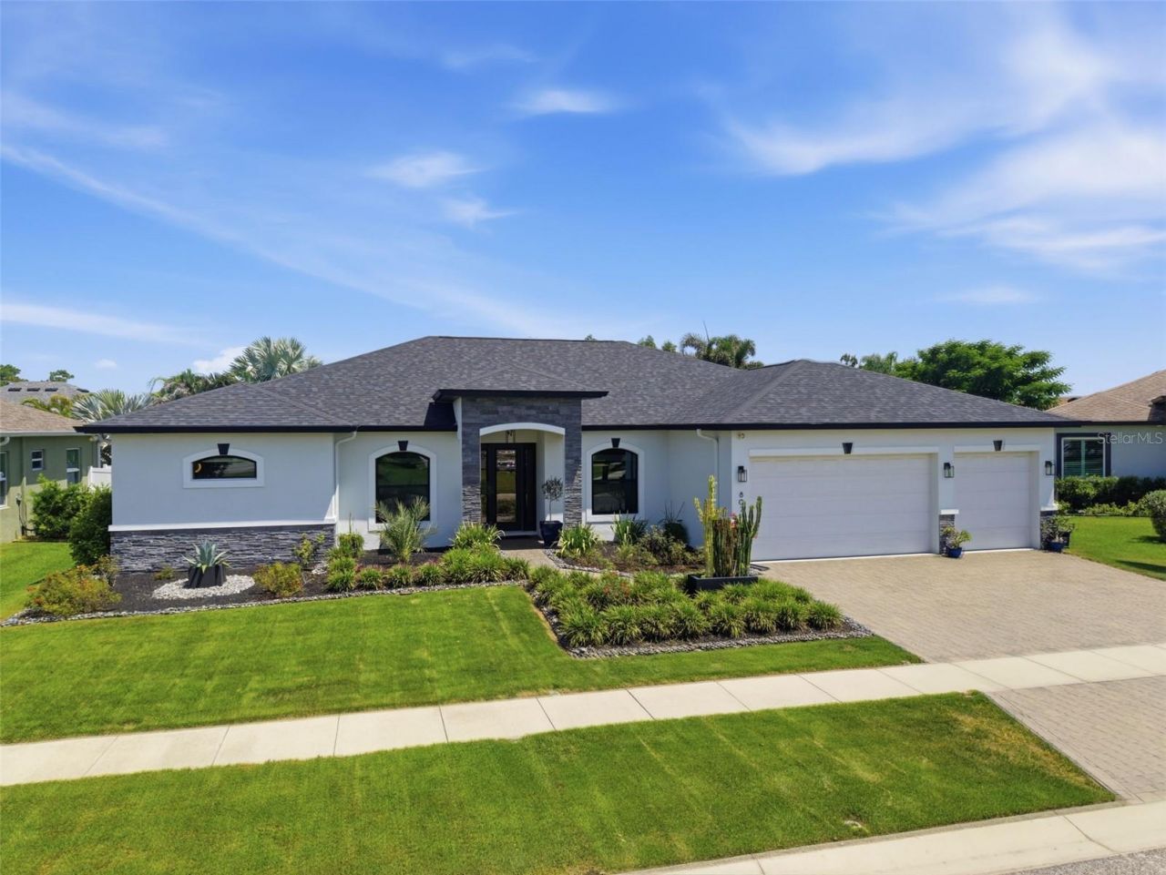 807 Alandra Lane, Ruskin, FL 33573 Photo