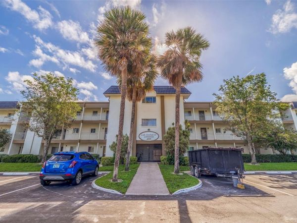 4595 CHANCELLOR STREET NE, Unit 105, ST PETERSBURG, FL 33703
