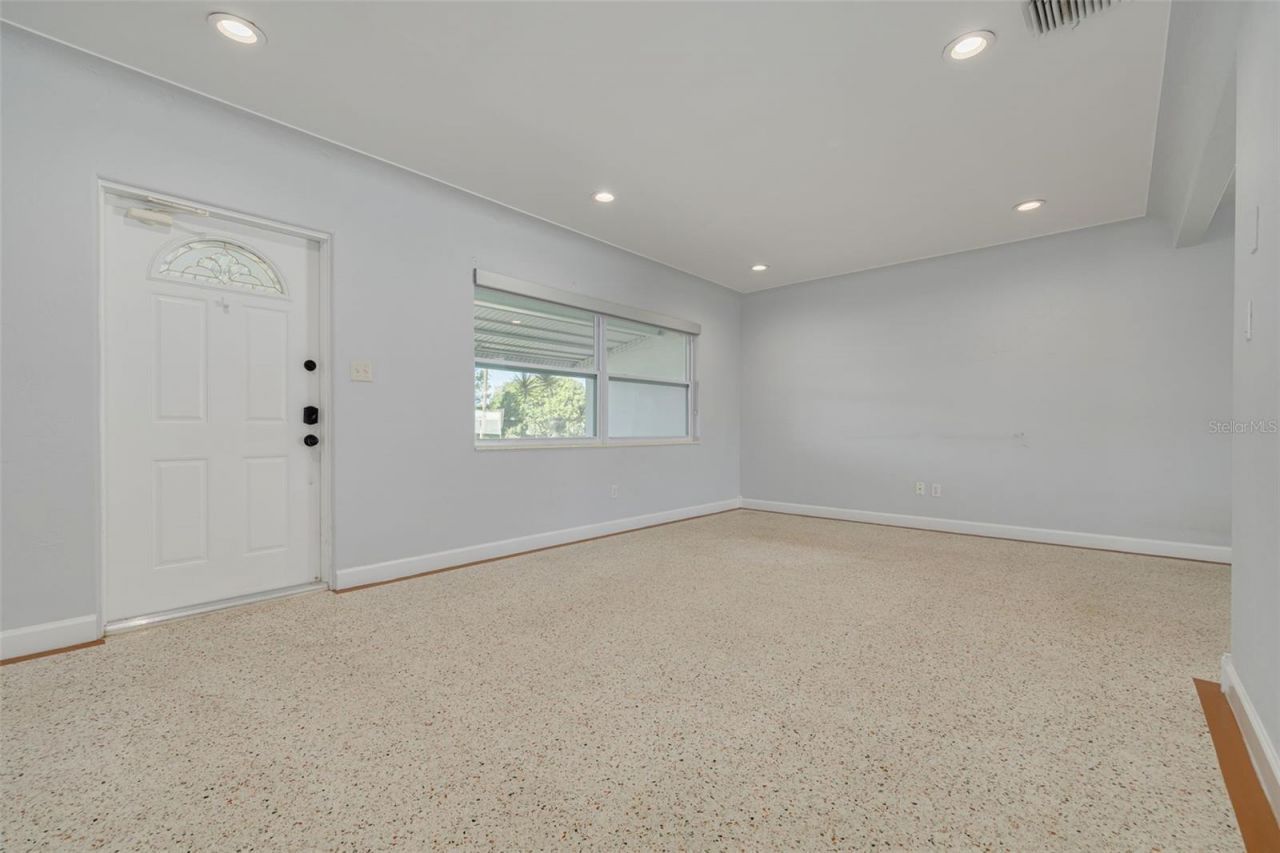 2001 41st Street N, Saint Petersburg, FL 33713 Photo