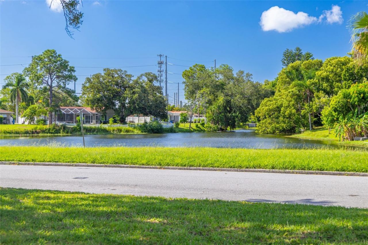 2001 41st Street N, Saint Petersburg, FL 33713 Photo