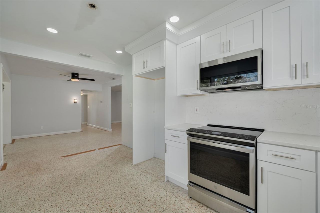 2001 41st Street N, Saint Petersburg, FL 33713 Photo