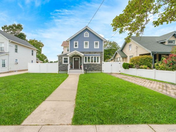 166 Church Street , Freeport, NY 11520