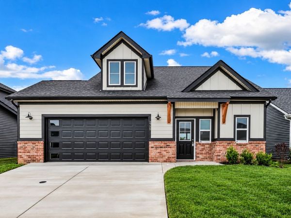 2725 Brewster Dr , Clarksville, TN 37042