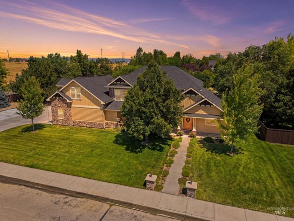 4832 S Nickel Creek Ave, Meridian, ID 83642