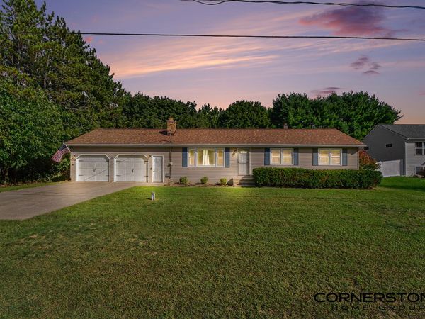 405 Hill Lake Avenue, Wayland, MI 49348