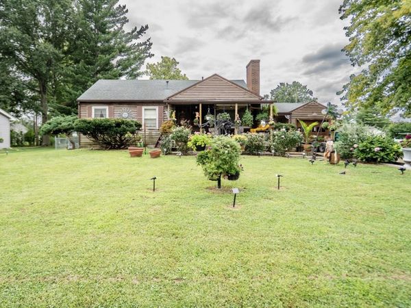 3443 E Oakwood Avenue, Decatur, IL 62521
