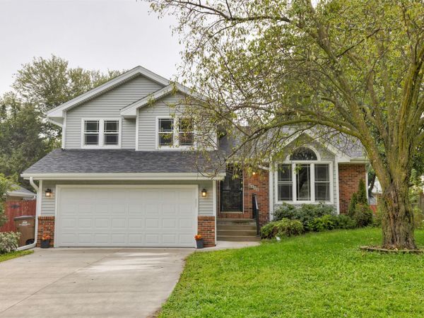2500 Locust Street, West Des Moines, IA 50265