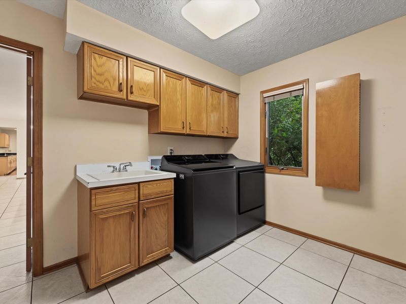 1232 Lochcarren Court, Columbus, OH 43235 Photo 25