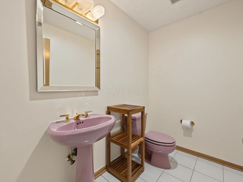 1232 Lochcarren Court, Columbus, OH 43235 Photo 31