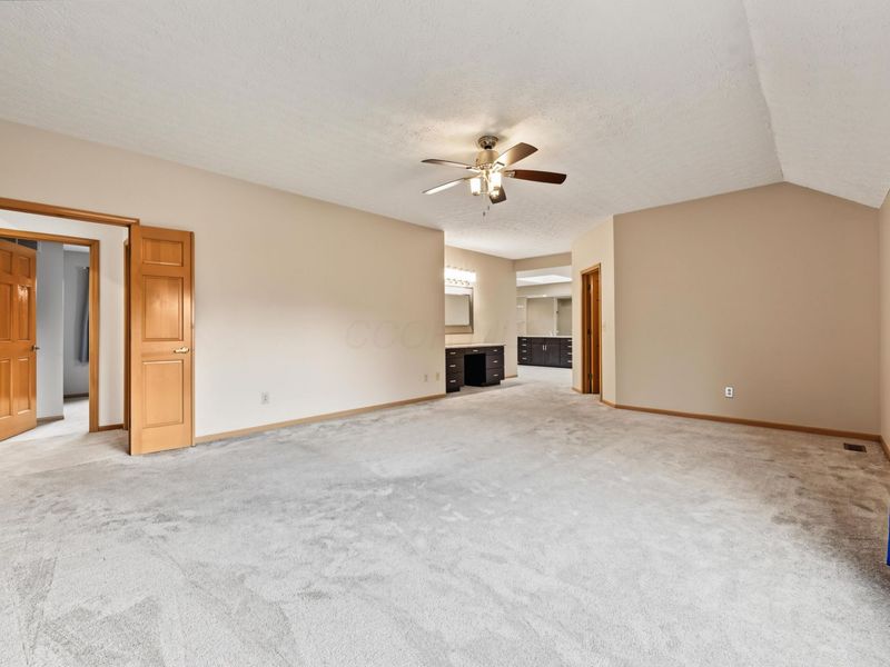 1232 Lochcarren Court, Columbus, OH 43235 Photo 32