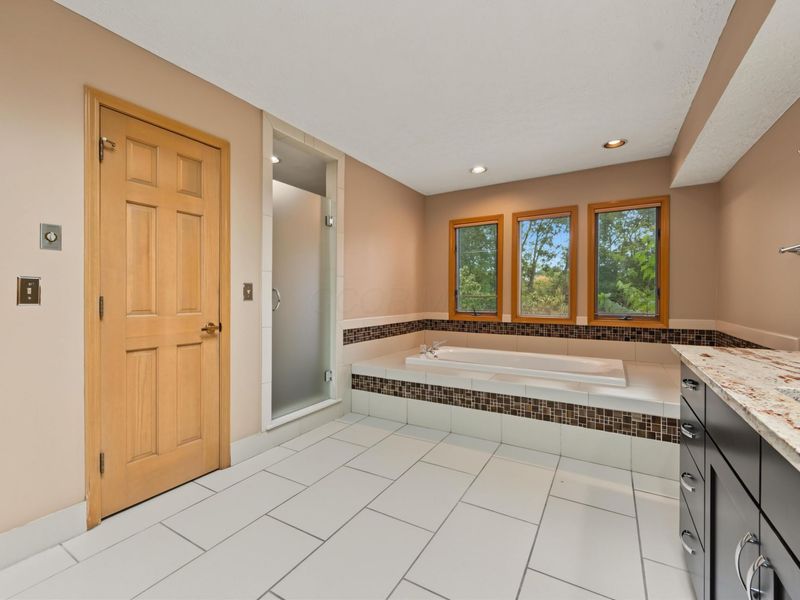 1232 Lochcarren Court, Columbus, OH 43235 Photo 38