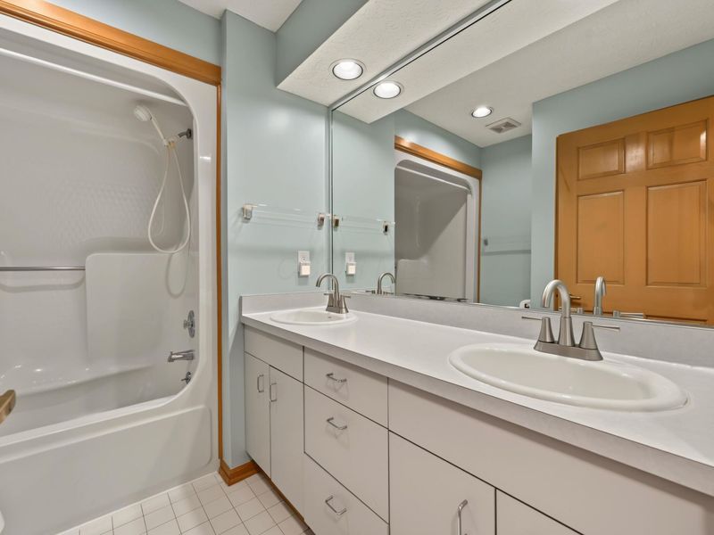 1232 Lochcarren Court, Columbus, OH 43235 Photo 49