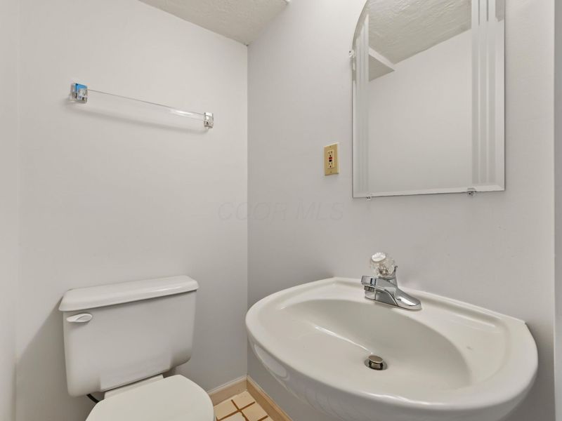 1232 Lochcarren Court, Columbus, OH 43235 Photo 59