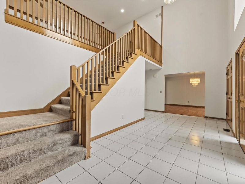 1232 Lochcarren Court, Columbus, OH 43235 Photo 6