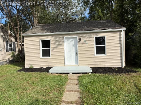 1225 Wells Street, Burton, Mi 48529