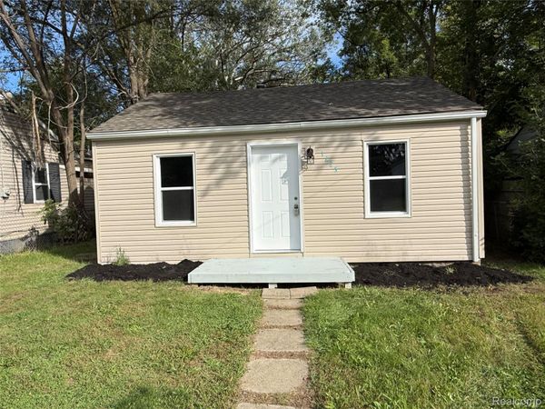 1225 Wells Street, Burton, Mi 48529