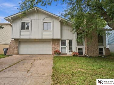 11576 Rambleridge Road, Omaha, NE 68164