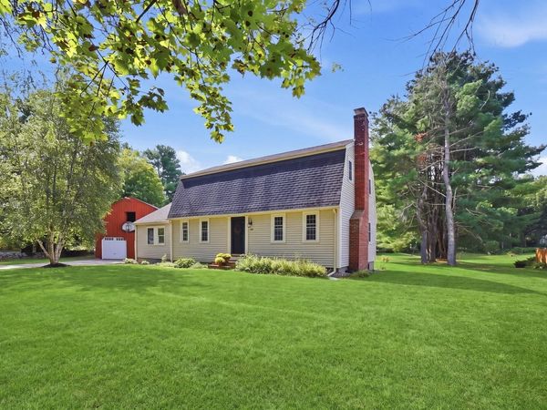 407 Stow Rd, Boxborough, MA 01719