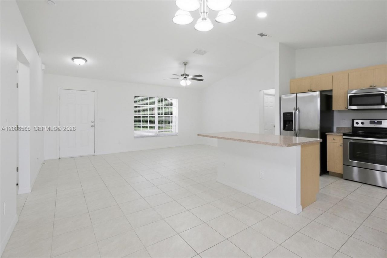 1668 SE Nancy Ln , Port Saint Lucie, FL 34983 Photo
