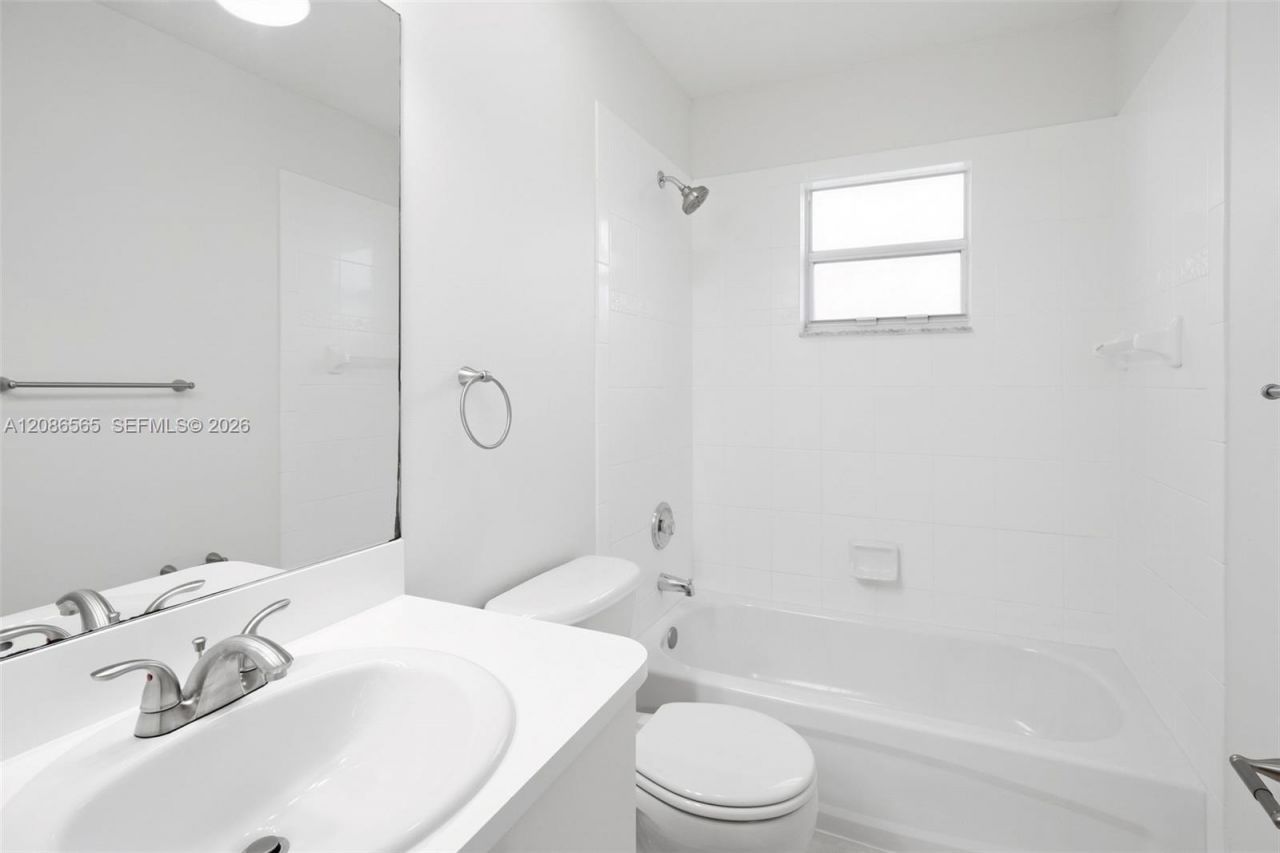 1668 SE Nancy Ln , Port Saint Lucie, FL 34983 Photo